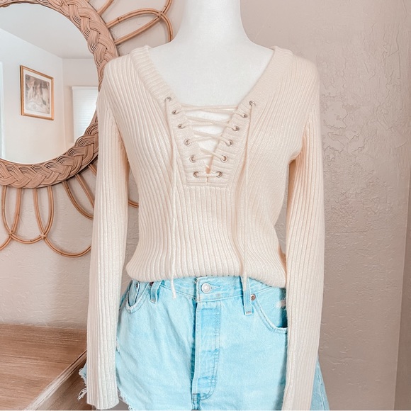 Vintage Sweaters - Vintage Y2K 90s Wool Lace Up Ribbed Fitted Cream Neutral Cozy Stretch Sweater